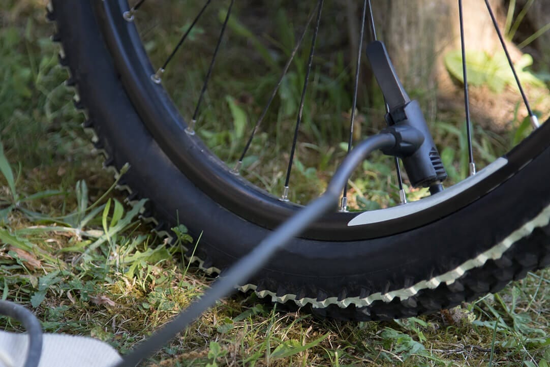 cat-bike-accessories-pumps-tyres-1080