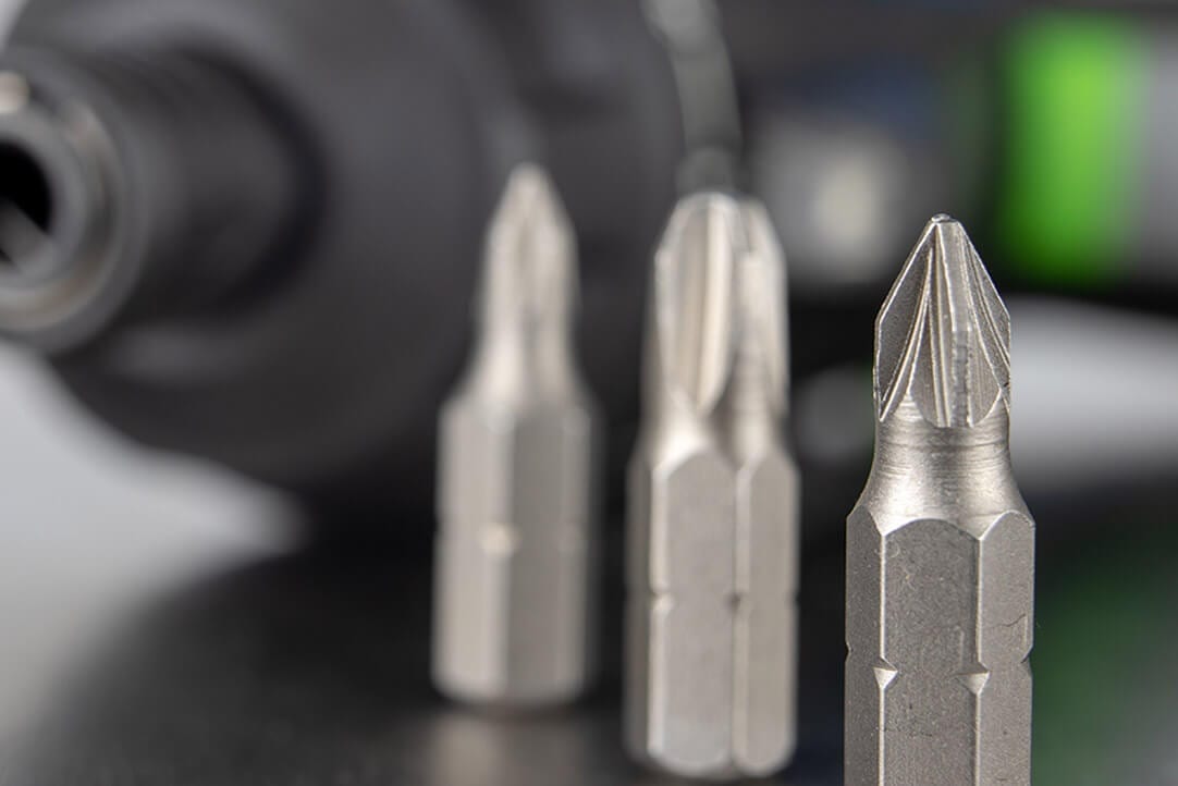 cat-building-tools-drill-bits-combinations-1080