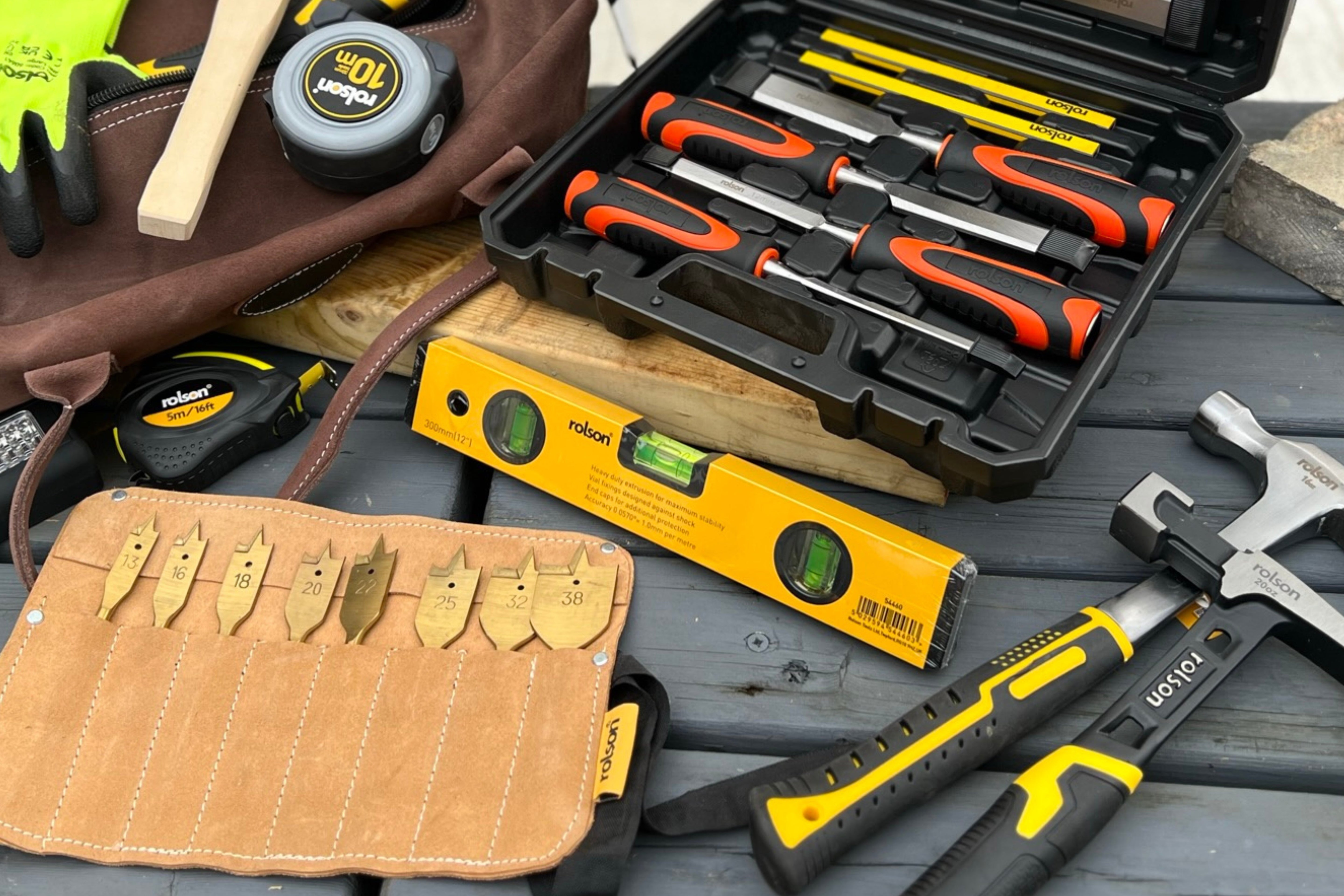 cat-building-tools-measuring-1080