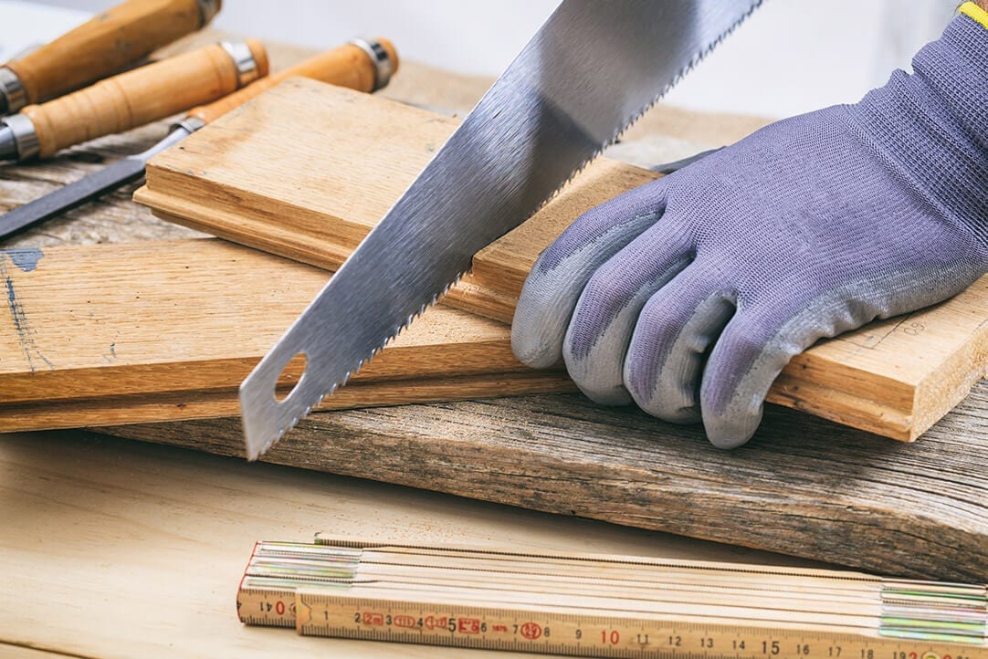 cat-building-tools-saws-1080