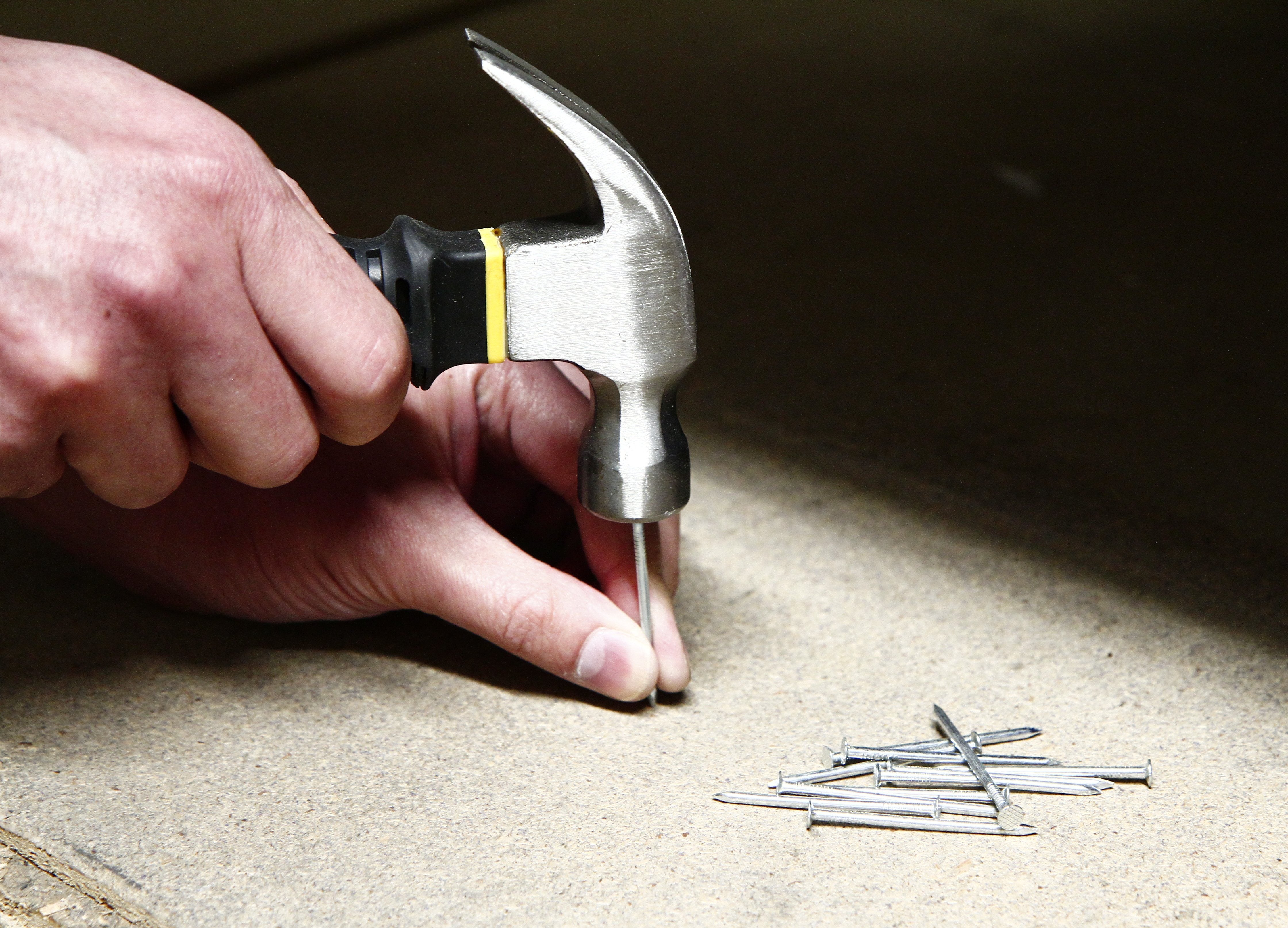 8oz Stubby Claw Hammer