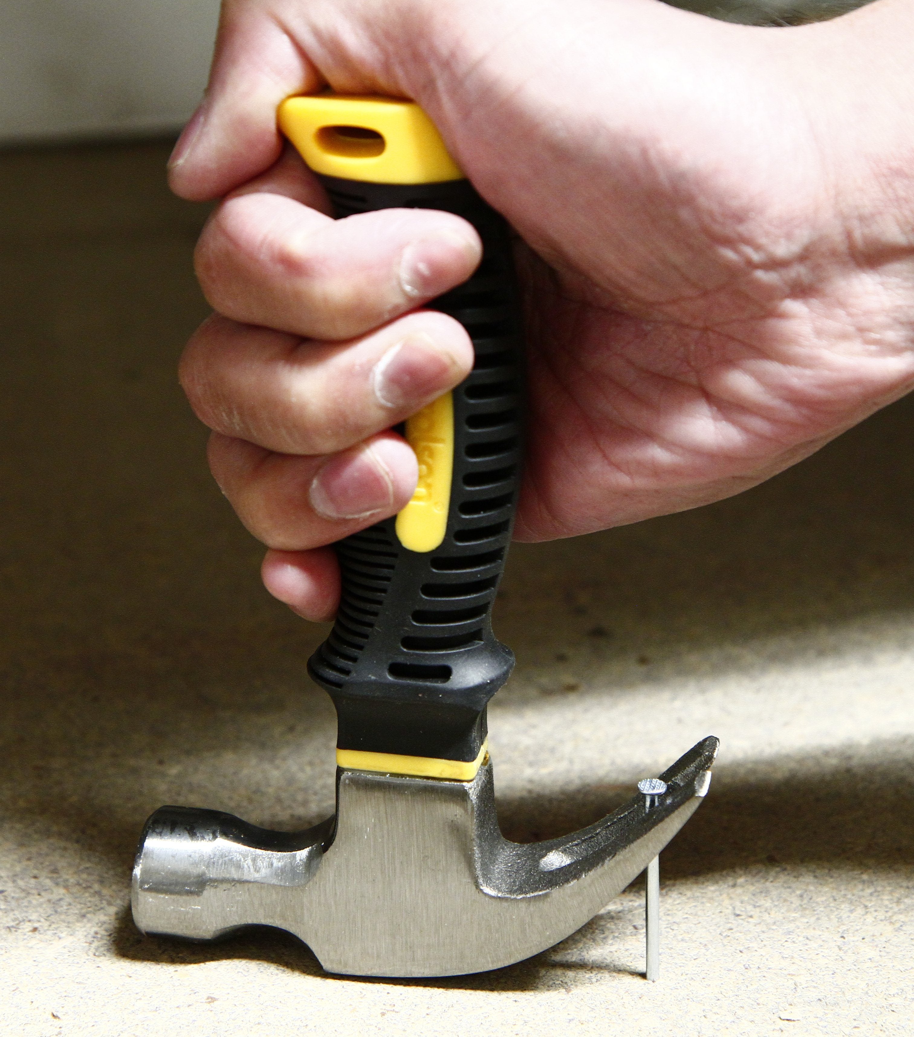 8oz Stubby Claw Hammer (CDU)