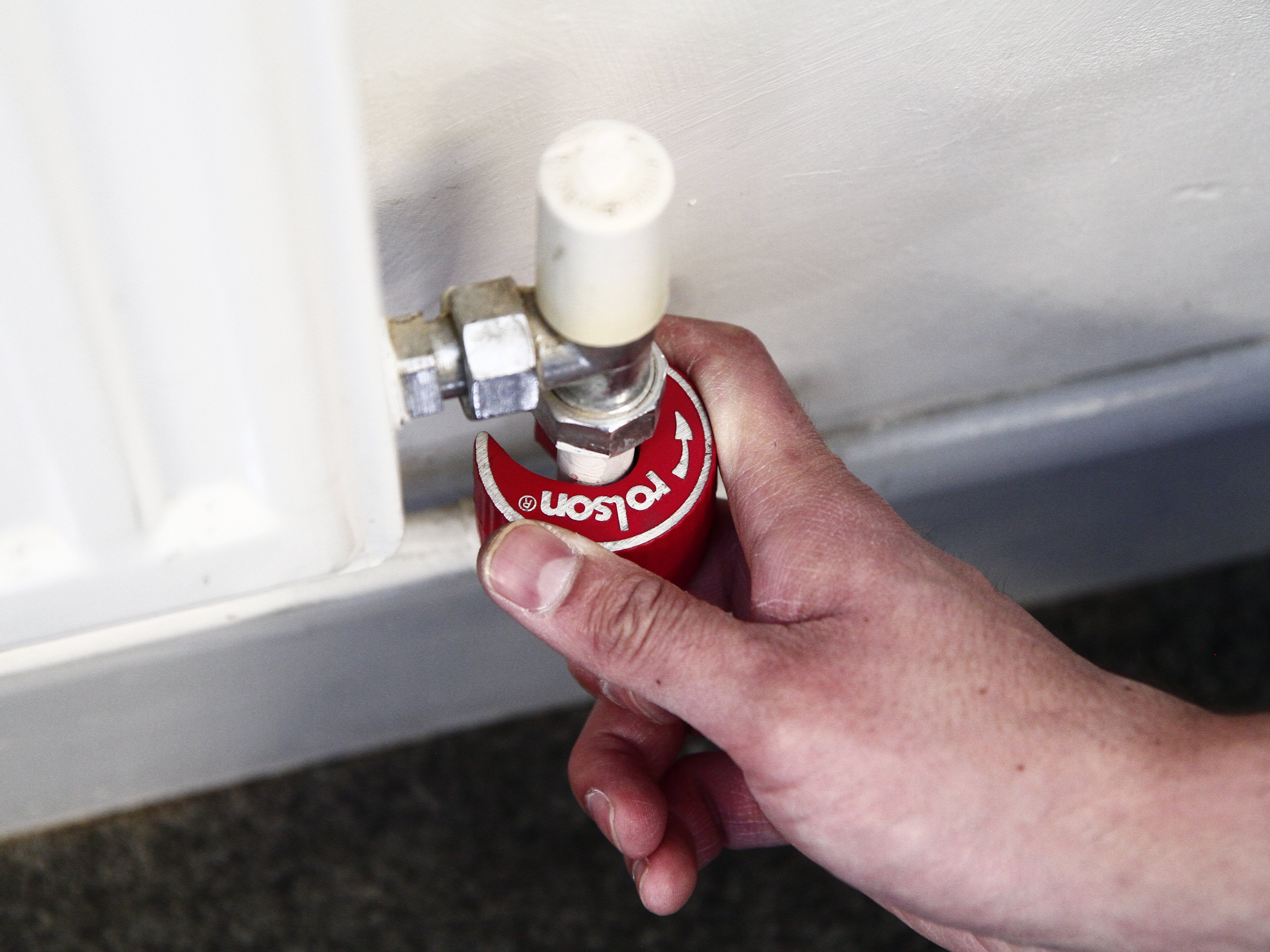 Rotary Action 15mm Copper Pipe Cutter with Spare Blade